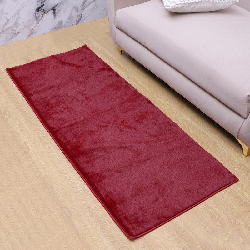 Buy Ileva Anti Skid Bedside Runner - Red Runner Rug from Vaaree