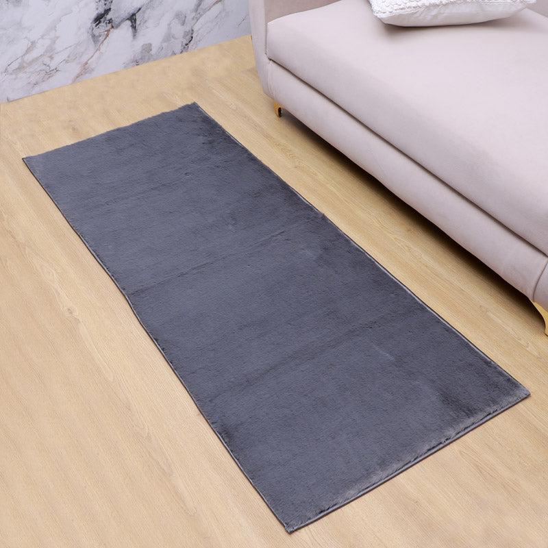 Buy Ileva Anti Skid Bedside Runner - Grey Runner Rug from Vaaree