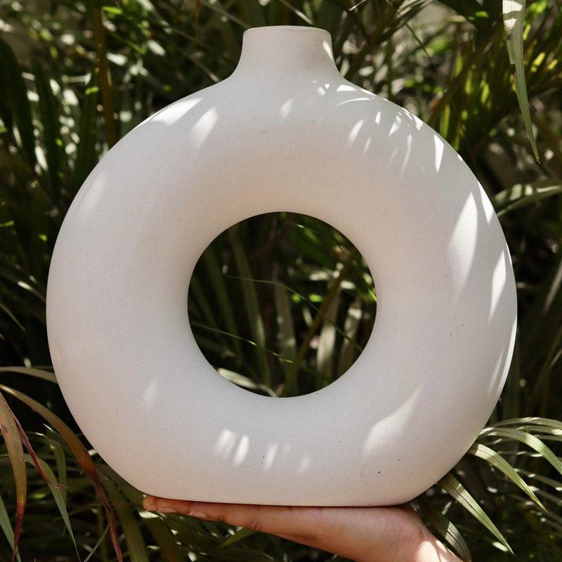 Buy Donut Dalo Vase (White) - Set Of Two Vase from Vaaree