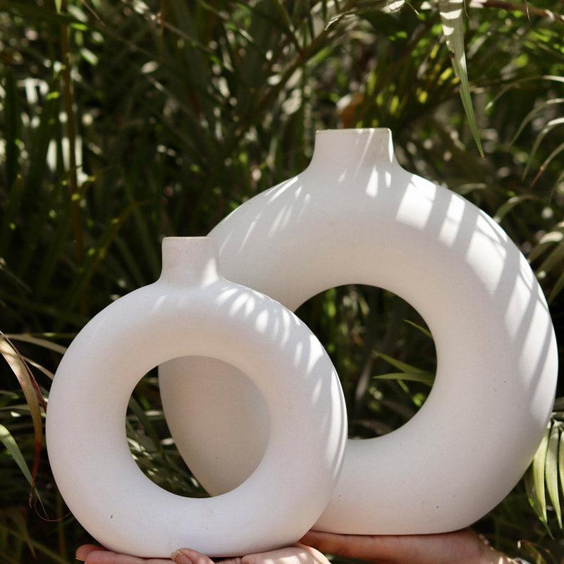 Buy Donut Dalo Vase (White) - Set Of Two Vase from Vaaree