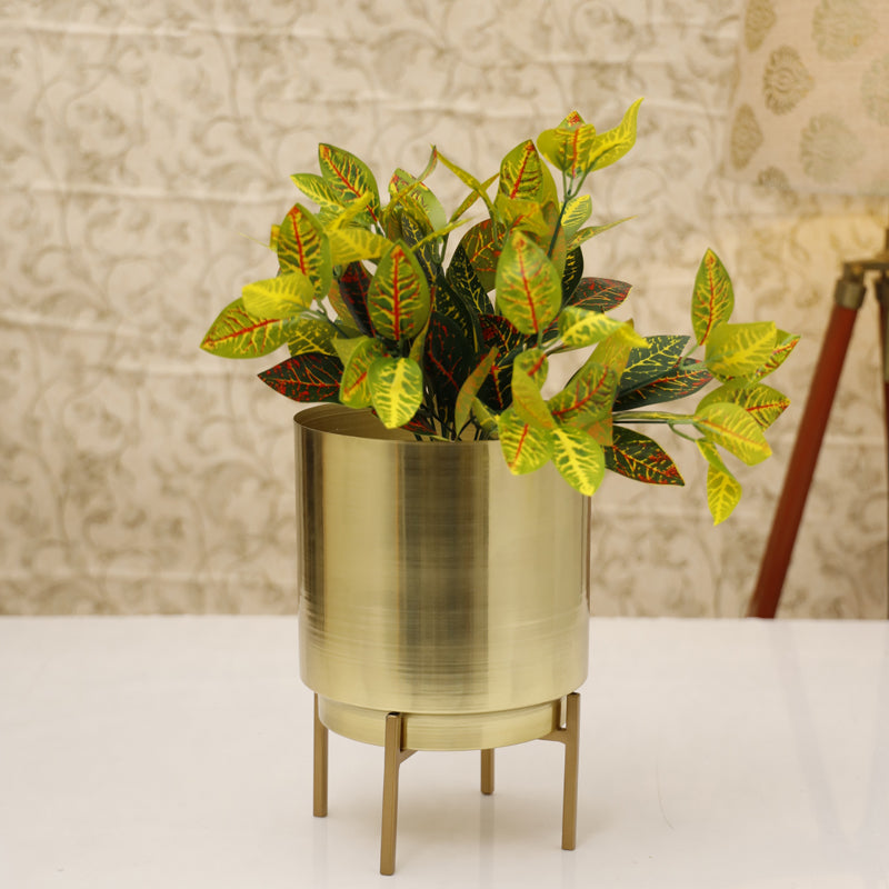 Buy Vida Ember Planter - Gold Pots & Planters from Vaaree