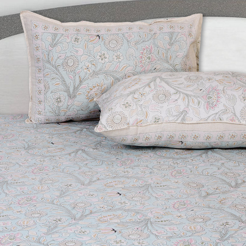 Buy Samuna Floral Bedsheet - Light Blue Bedsheets from Vaaree