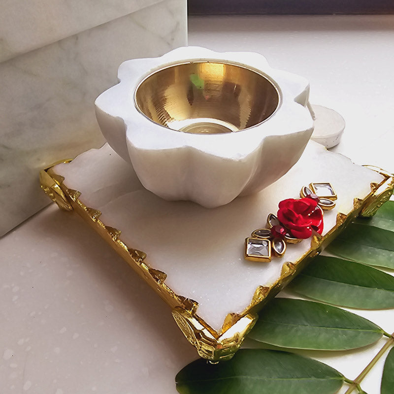 Buy Harshita Handcarved Flower Diya With Brass Bowl Gift Box from Vaaree