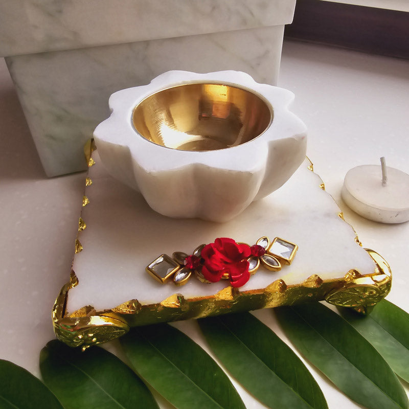 Buy Harshita Handcarved Flower Diya With Brass Bowl Gift Box from Vaaree