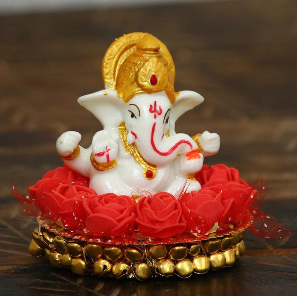 Buy Ganesha Pooja Plate Idol - Red & White Idols & Sets from Vaaree