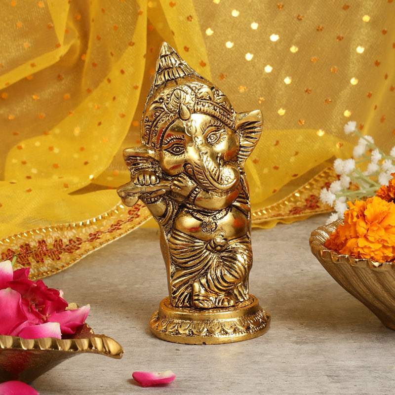 Buy Ganesha Bless Rakhi Hamper Rakhi Hamper from Vaaree