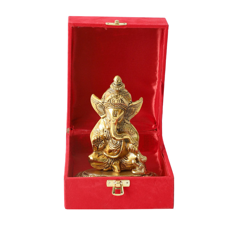 Buy Graceful Vinayaka Idol Gift Box Idols & Sets from Vaaree