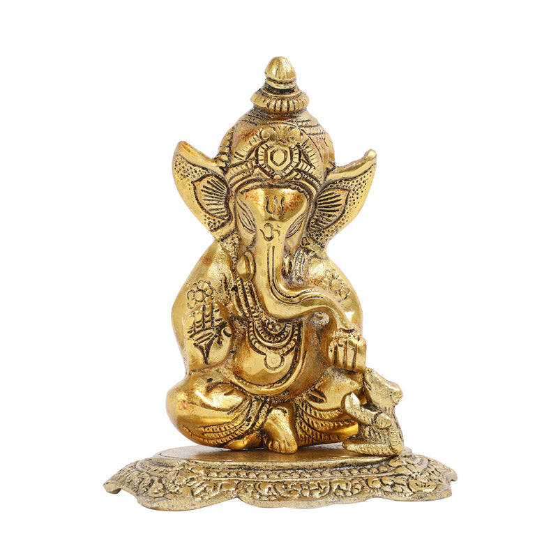 Buy Graceful Vinayaka Idol Gift Box Idols & Sets from Vaaree