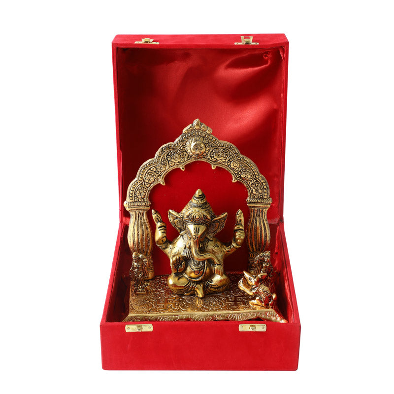 Buy Vinayaka Nitya Idol Gift Box Idols & Sets from Vaaree