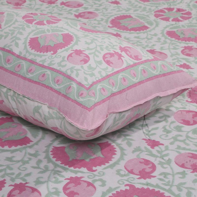 Buy Hazel Floral Bedsheet - Pink Bedsheets from Vaaree