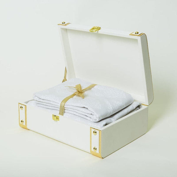 Buy Jaalidar Bedsheet Gift Set - Ivory Online in India | Gift Box on Vaaree