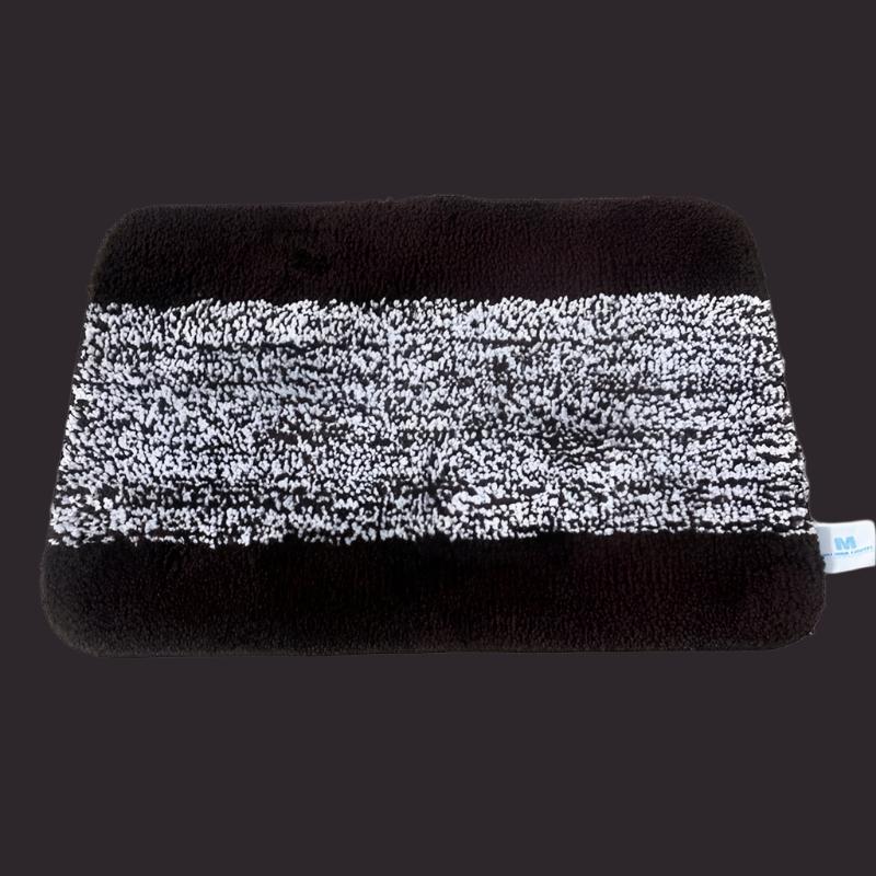 Buy Marvis Anti Skid Bath Mat - Black Bath Mats from Vaaree