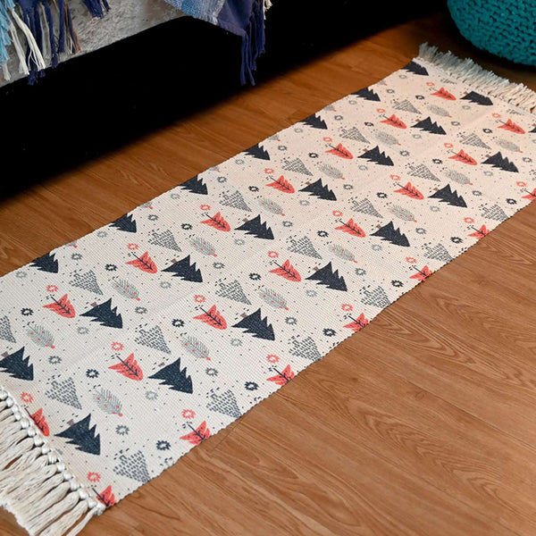 Buy Pine Clan Runner Rug Runner Rug from Vaaree