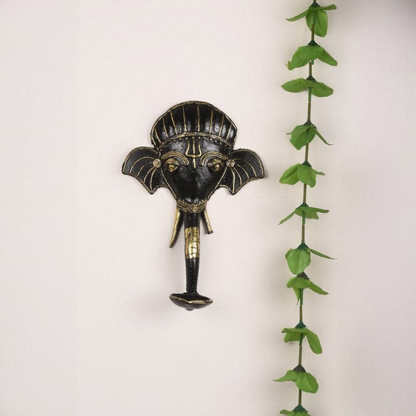 Wall Accents - Vignaharta Face Idol