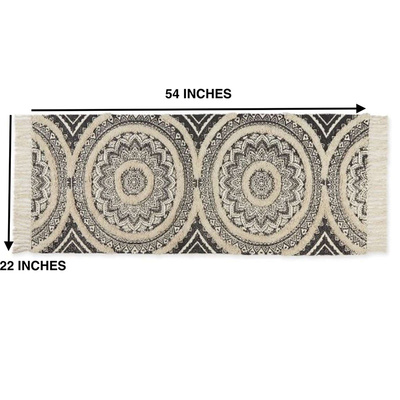 Buy Lensi Floral Runner Rug Runner Rug from Vaaree