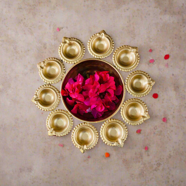 Kumuda Urli With Diya