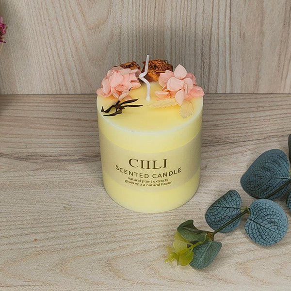 Buy Faula Soy Wax Candle - Rose Candles from Vaaree