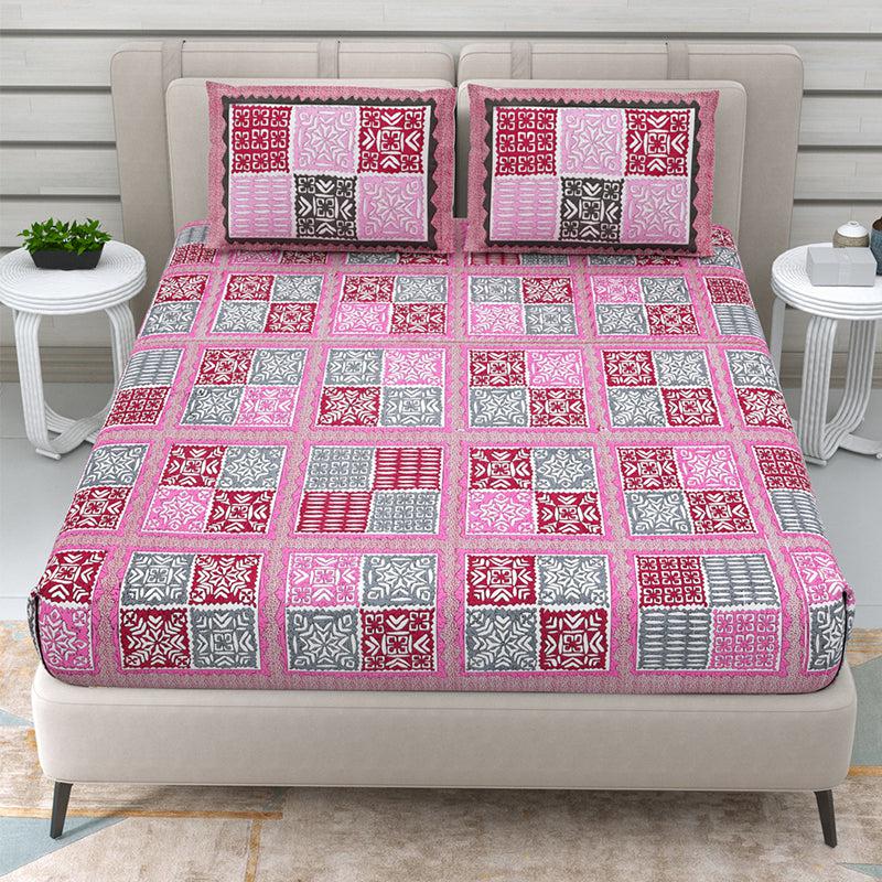 Buy Bida Geometric Bedsheet - Red & Pink Bedsheets from Vaaree