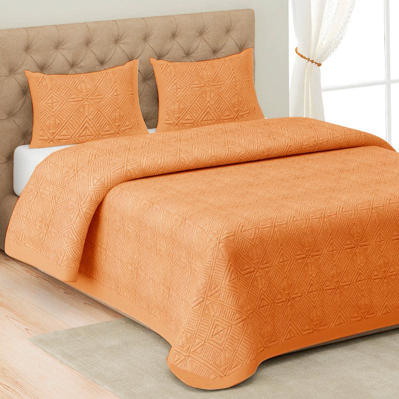 Buy Dvija Quilted Bedcover - Orange Bedcovers from Vaaree