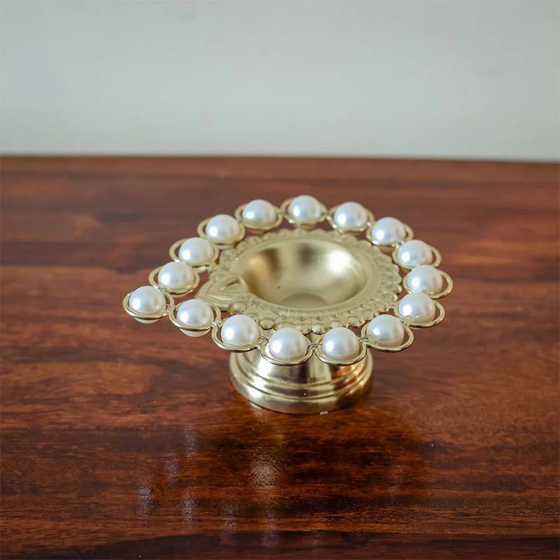 Buy Pearl Finesse Diya - Set Of Two Diyas from Vaaree