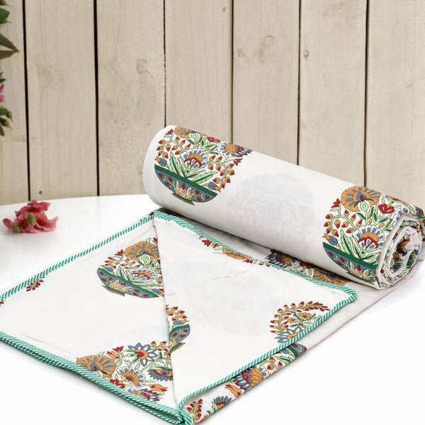 Buy Dishti Ethnic Reversible Dohar - White & Green Dohars from Vaaree