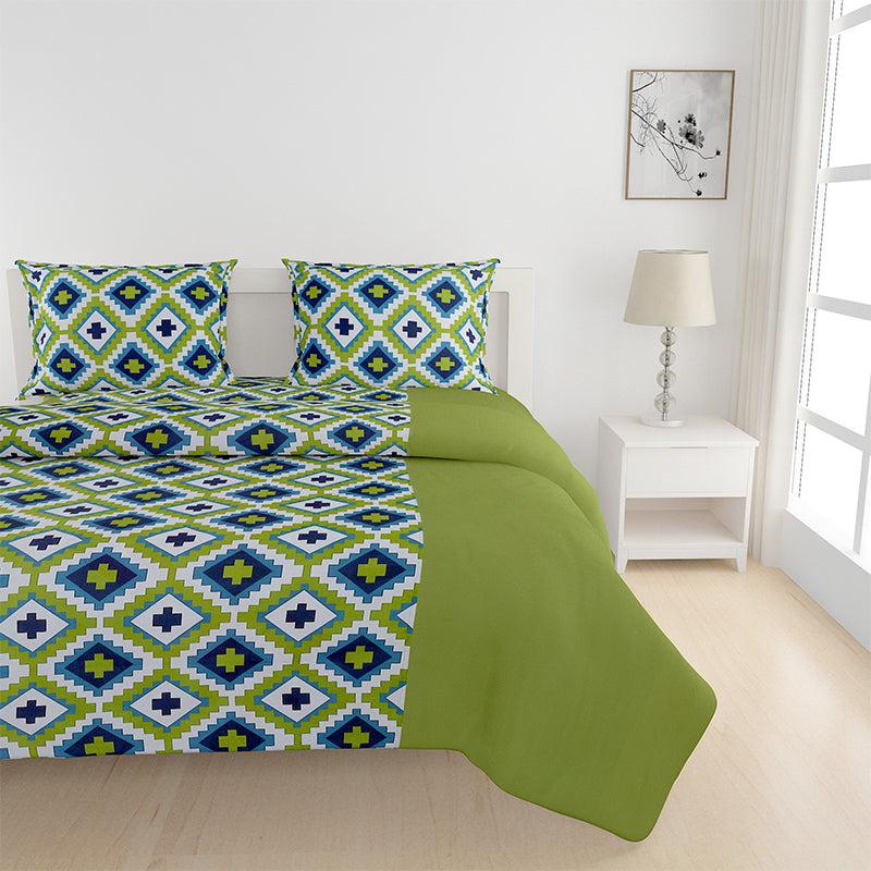 Buy Green Grandeur Geometric Bedding Set Bedding Set from Vaaree