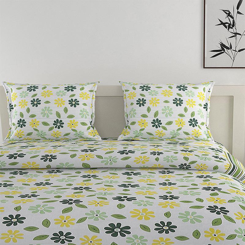 Buy Smera Floral Bedding Set - Green Bedding Set from Vaaree