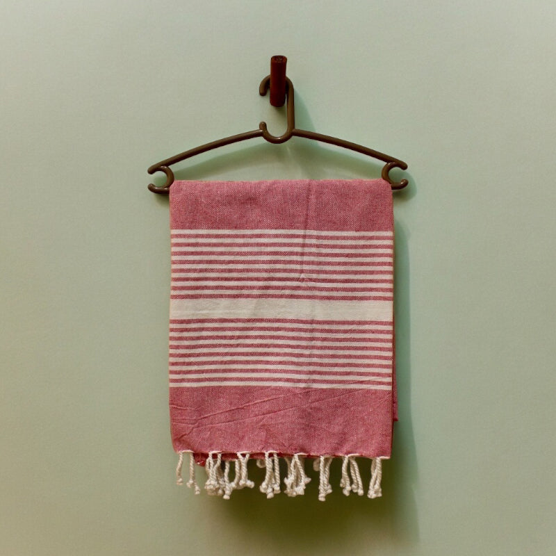 Buy Rodgo Bath Towel (Grey & Pink ) - Set Of Two Bath Towels from Vaaree