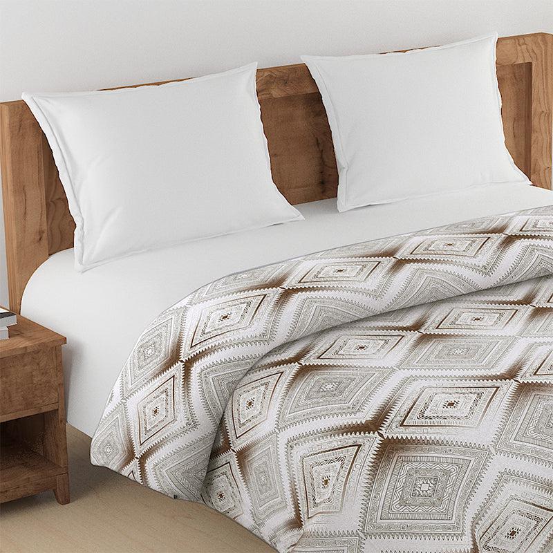 Buy Kendal Geometric Comforter Comforters & AC Quilts from Vaaree