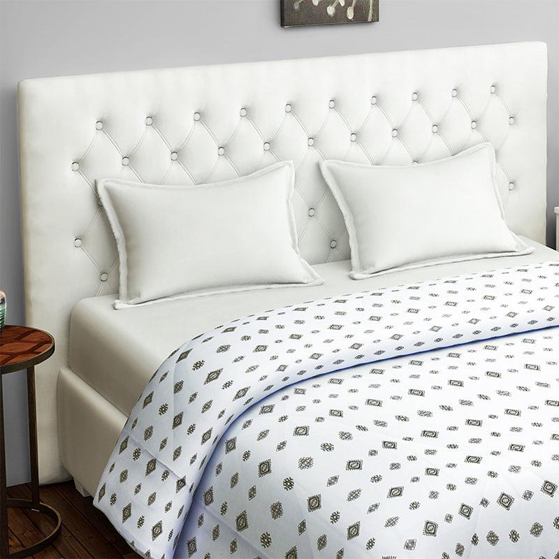 Buy Valery Geometric Comforter Comforters & AC Quilts from Vaaree