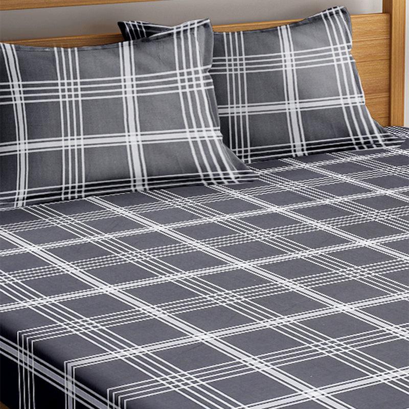 Buy Shelly Geomatric Bedsheet Bedsheets from Vaaree