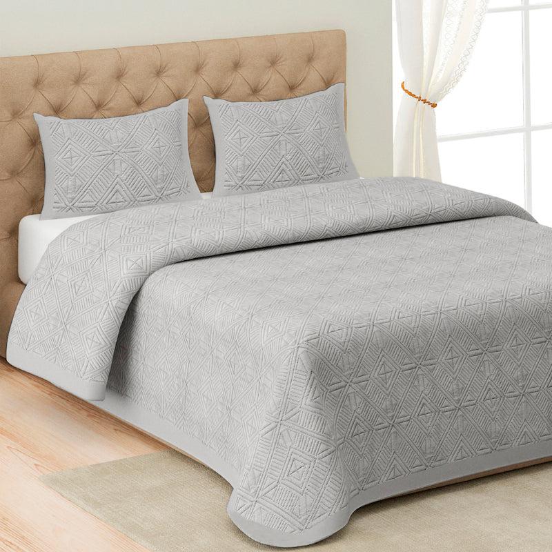 Buy Dvija Quilted Bedcover - Grey Bedcovers from Vaaree