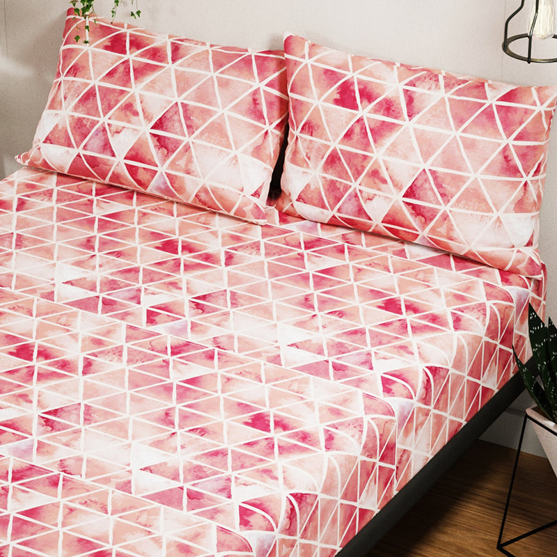 Buy Rachel Geometric Bedsheet - Red Bedsheets from Vaaree