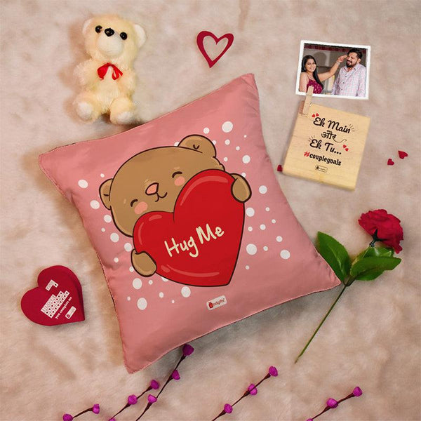 Buy Hug Me Gift Set Gift Box from Vaaree