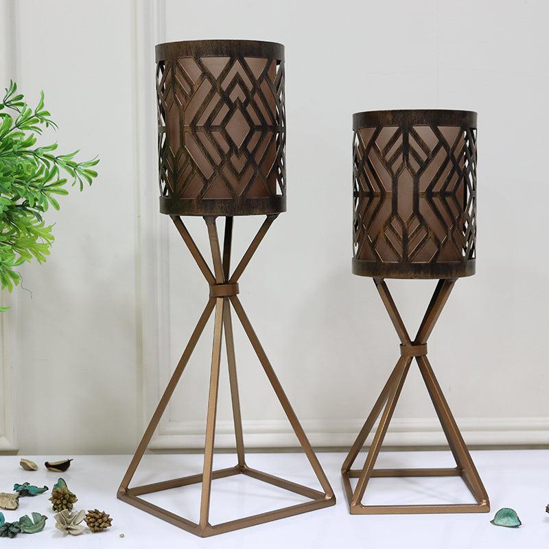 Buy Stima Geometric Candle Holde (Black) - Set Of Two Candle Holders from Vaaree