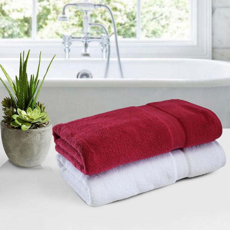 Buy Miorah Bath Towel (Red & White) - Set Of Two Bath Towels from Vaaree