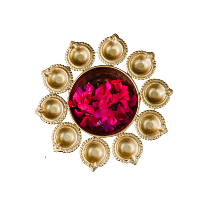 Buy Kumuda Urli With Diya Urli from Vaaree