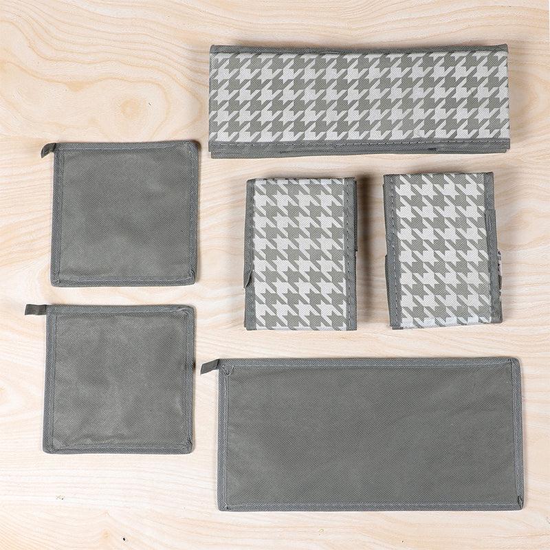 Buy Nash Nesto Foldable Organizer - Set Of Three Cloth Organizers from Vaaree