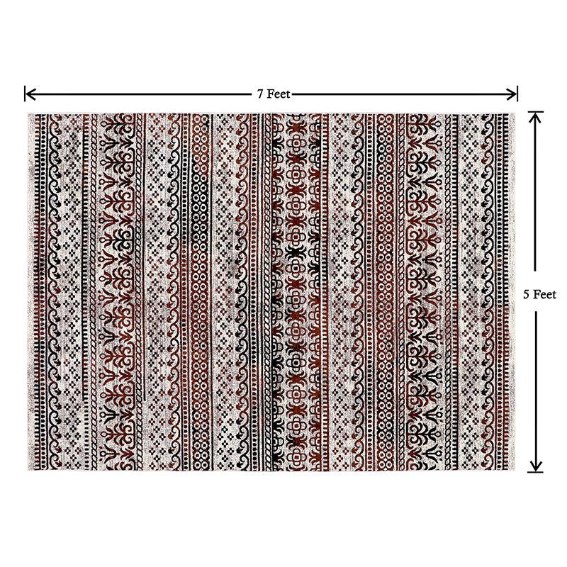 Buy Driva Ethnic Rug - Maroon Rugs from Vaaree