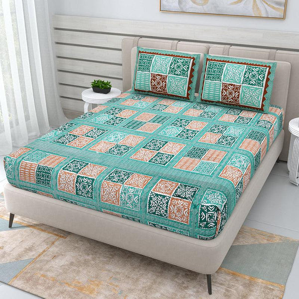 Buy Bida Geometric Bedsheet - Green Bedsheets from Vaaree