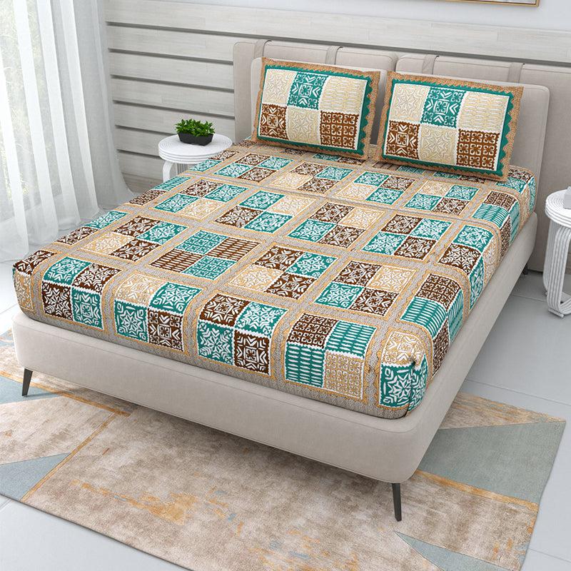 Buy Bida Geometric Bedsheet - Green & Beige Bedsheets from Vaaree