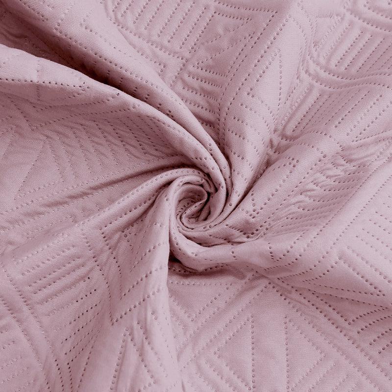 Buy Dvija Quilted Bedcover - Pink Bedcovers from Vaaree