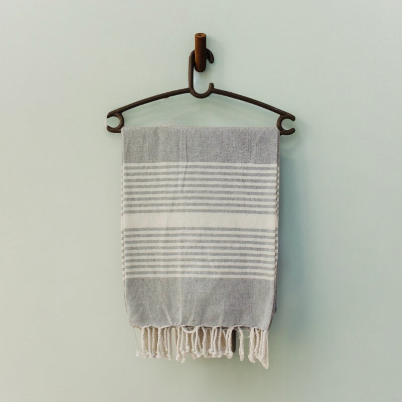 Buy Darsha Bath Towel - Light Grey Bath Towels from Vaaree