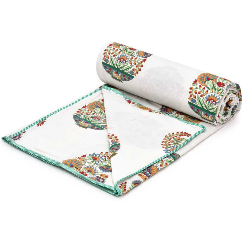 Buy Dishti Ethnic Reversible Dohar - White & Green Dohars from Vaaree