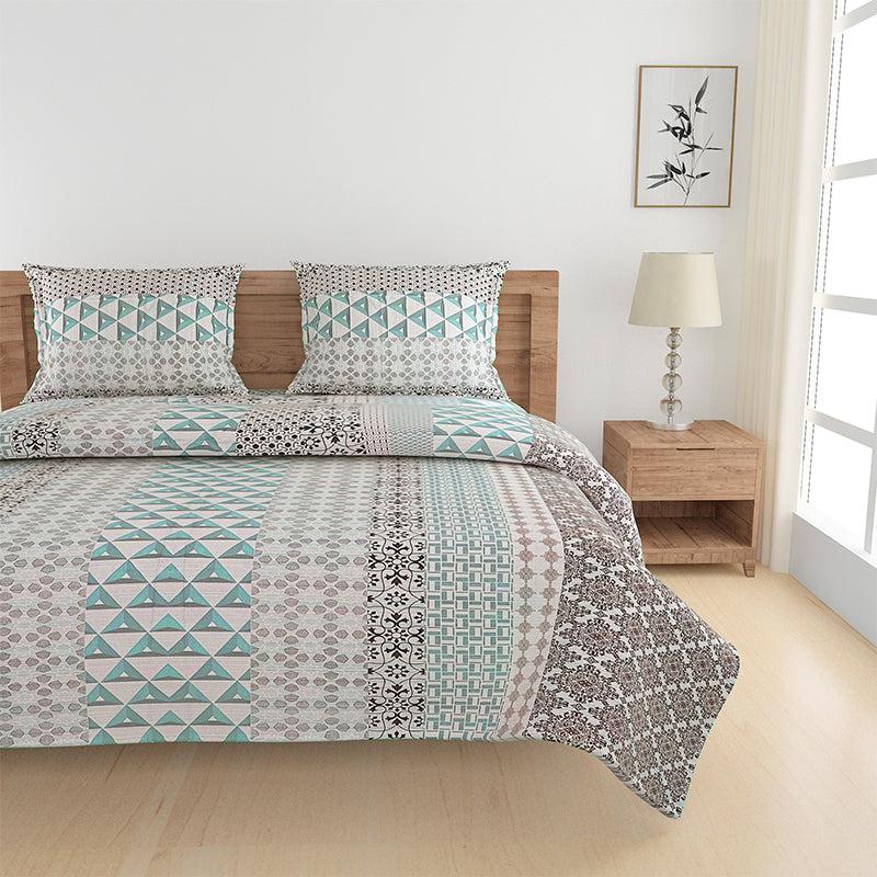 Buy Ara Geometric Bedding Set Bedding Set from Vaaree