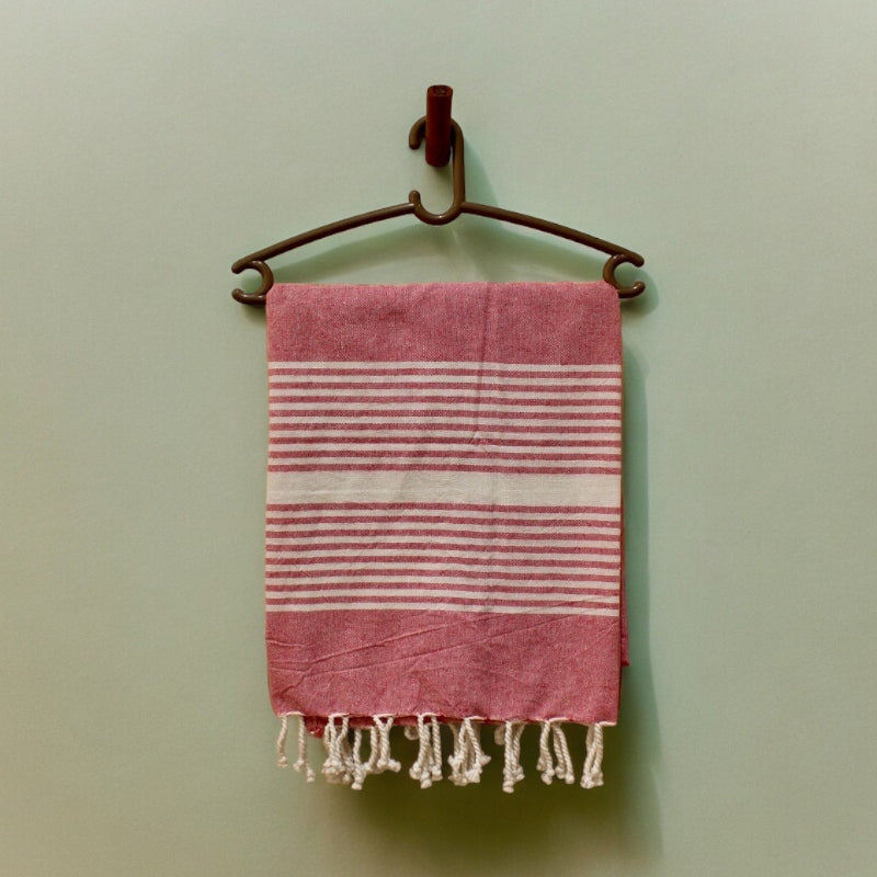 Buy Darsha Bath Towel - Pink Bath Towels from Vaaree