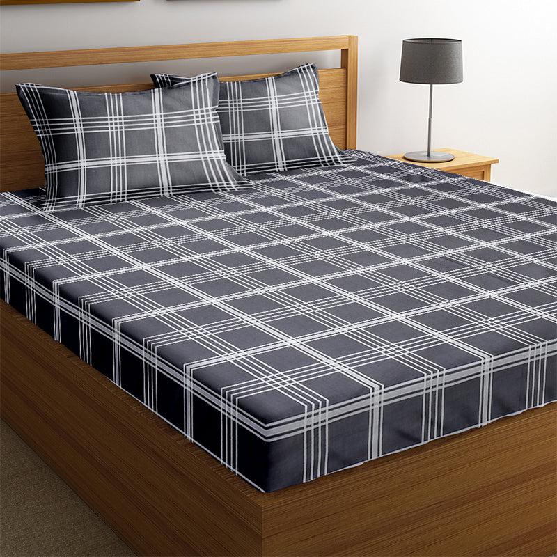 Buy Shelly Geomatric Bedsheet Bedsheets from Vaaree