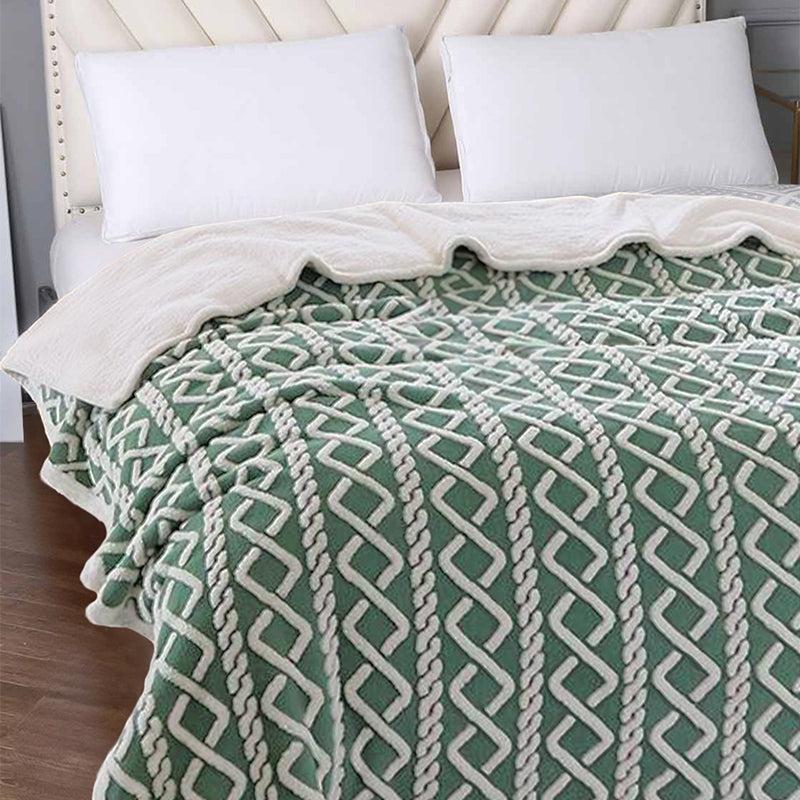 Buy Oriella Geomatric Blanket - Green Blankets from Vaaree