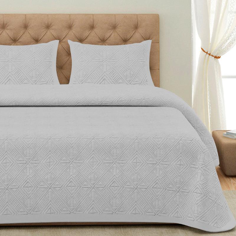 Buy Dvija Quilted Bedcover - Grey Bedcovers from Vaaree