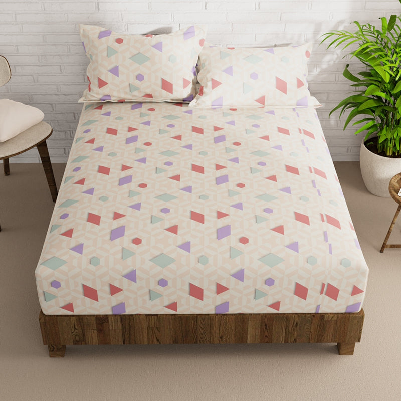 Buy Draco Geometric Bedsheet - Beige Bedsheets from Vaaree